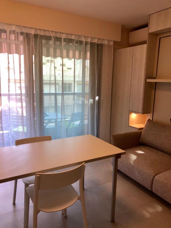 Studios Nice Gambetta Luaran gambar